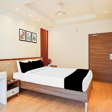 Super Townhouse Oak Kodambakkam Formerly Cine City Chennai Exterior foto