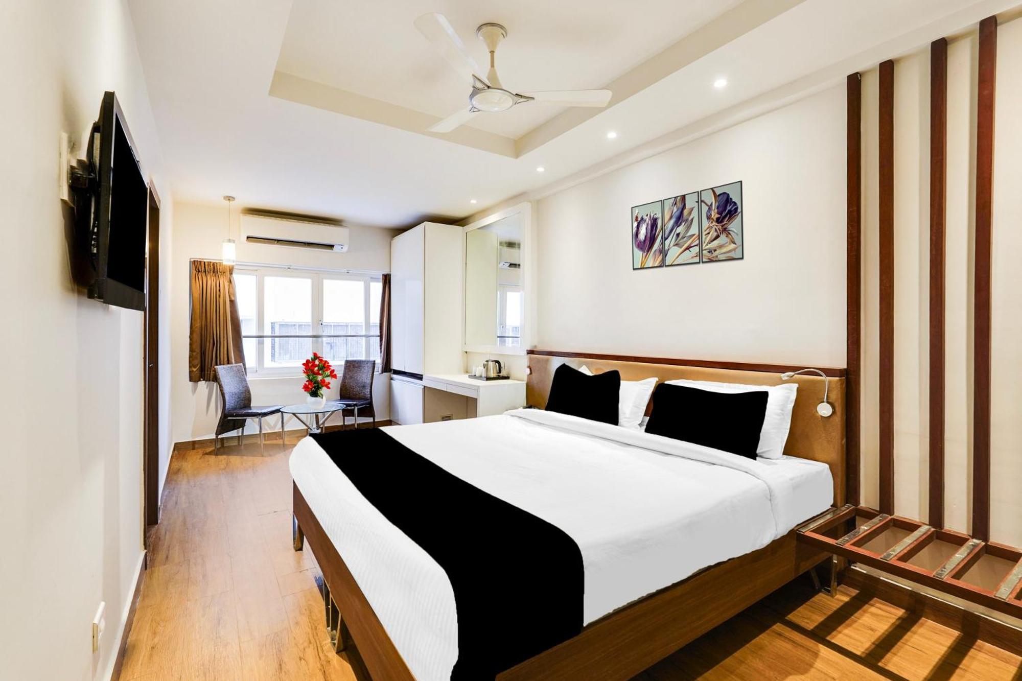 Super Townhouse Oak Kodambakkam Formerly Cine City Chennai Exterior foto