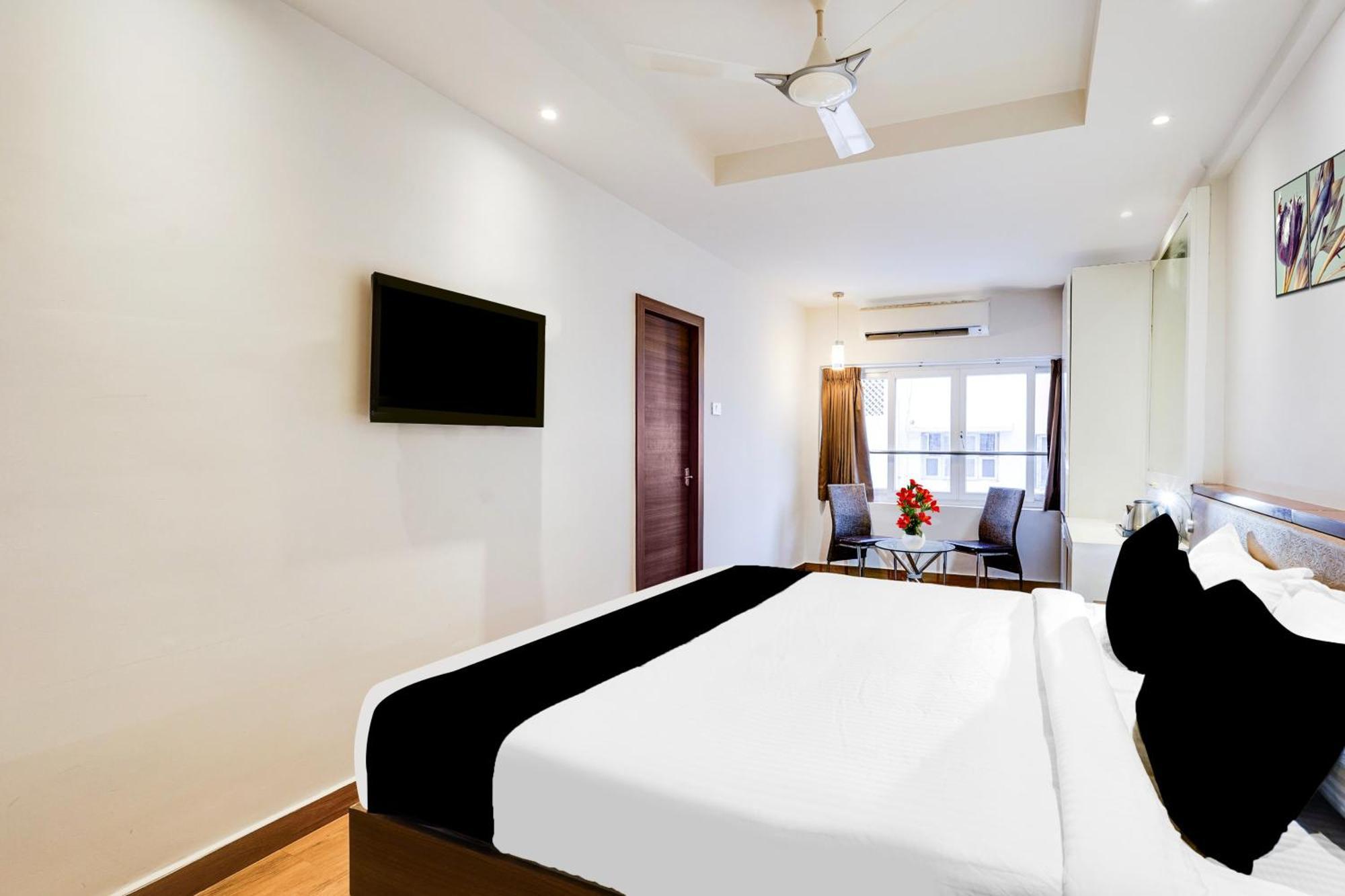 Super Townhouse Oak Kodambakkam Formerly Cine City Chennai Exterior foto